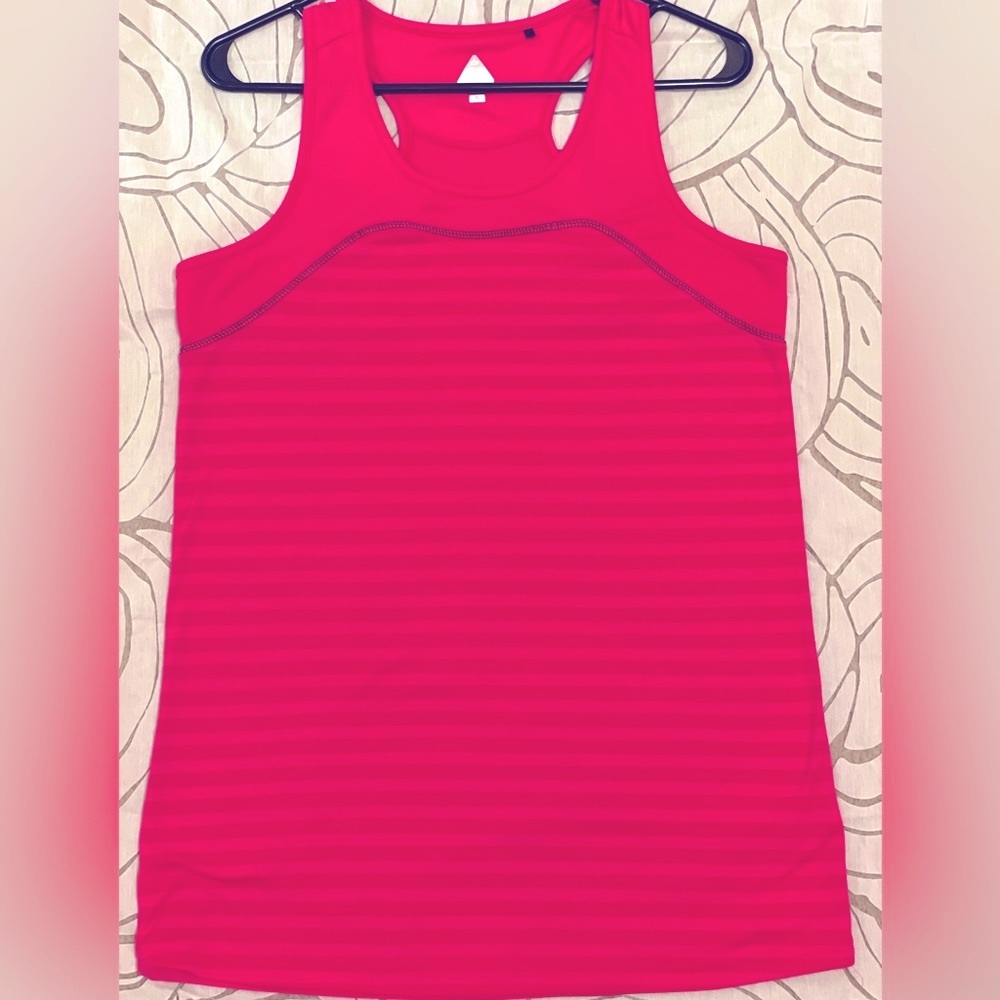 Women’s Bolle workout tank size large